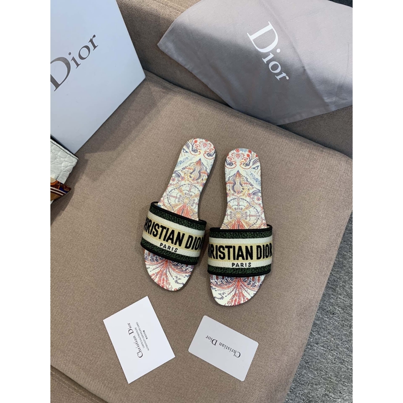 ch**an D*or slippers
